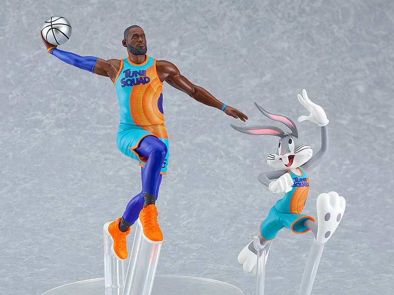 Space jam lebron james & bugs bunny pup