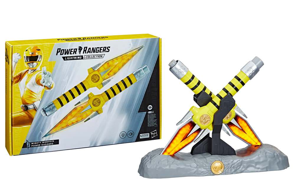 Power rangers yellow ran. power daggers