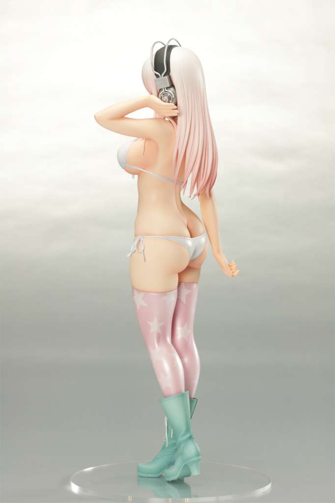 Super Sonico Figurer